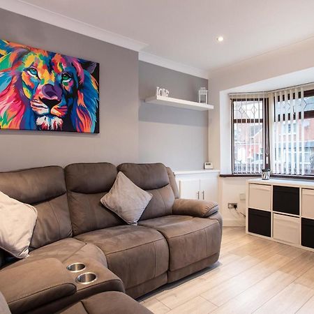 Refurbished Home, 8 Mins To Cc Belfast Eksteriør billede