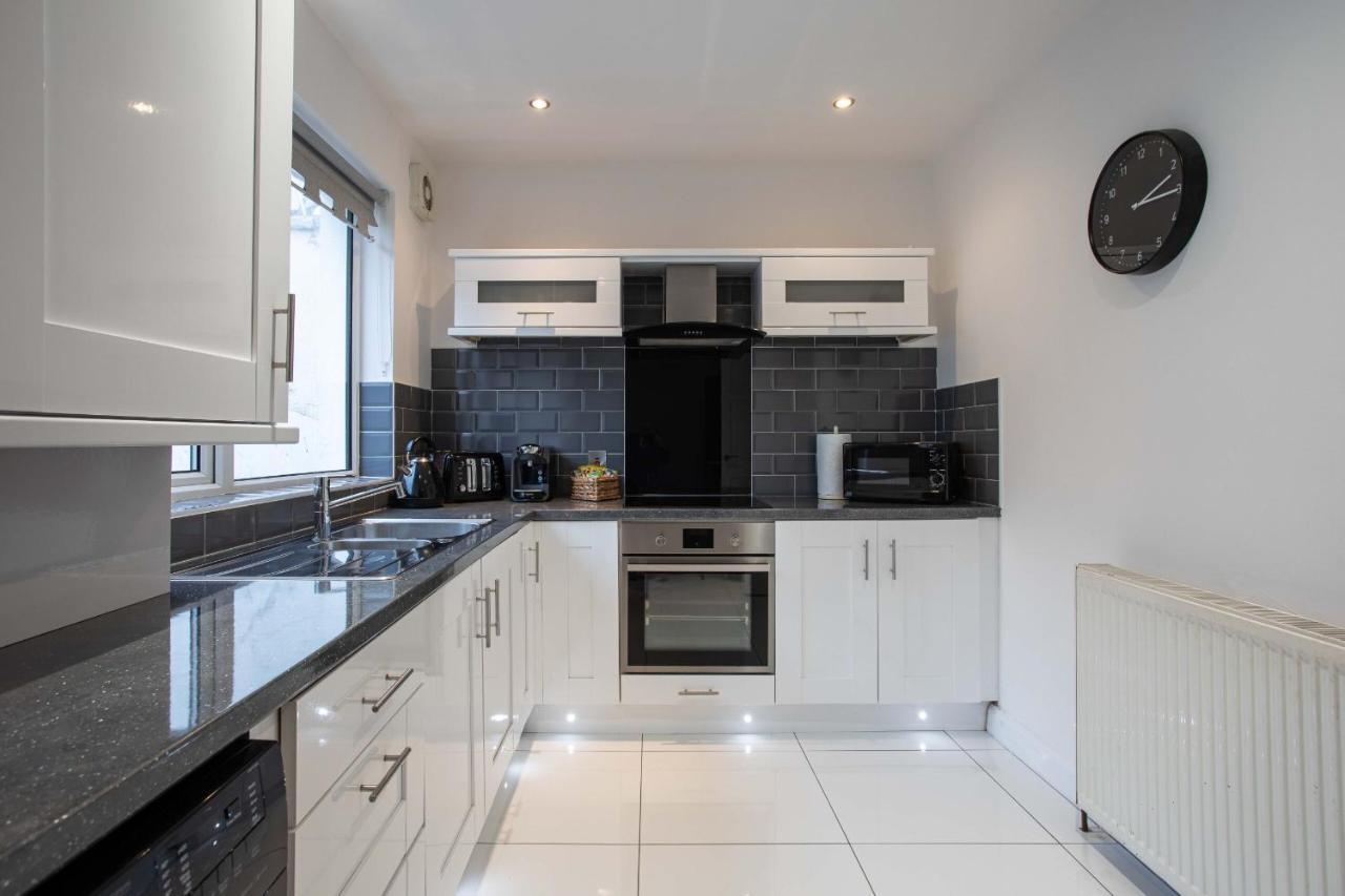 Refurbished Home, 8 Mins To Cc Belfast Eksteriør billede